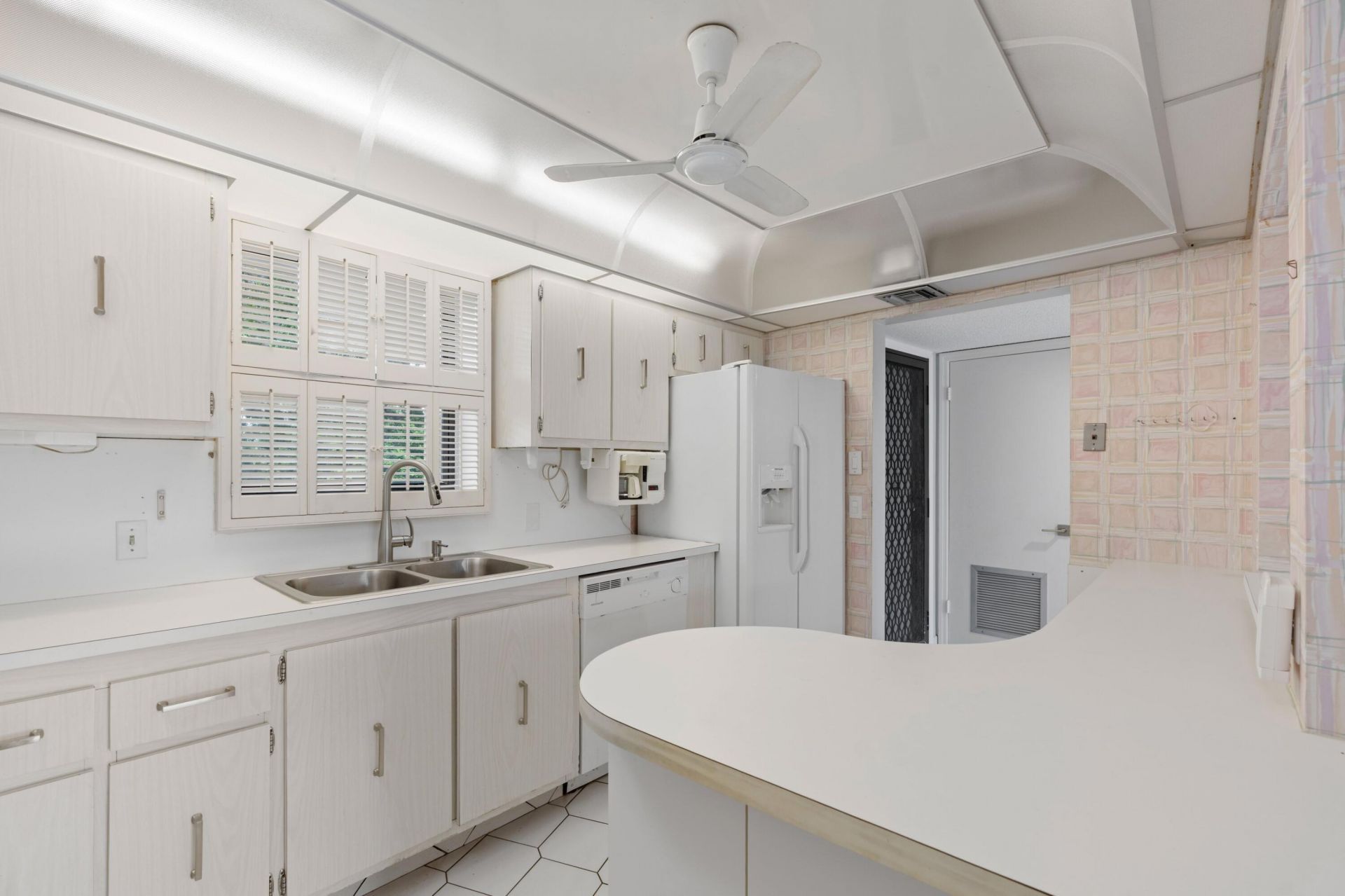 2424 N Federal Highway, Unit 305, Boynton Beach, FL 33435 Photo