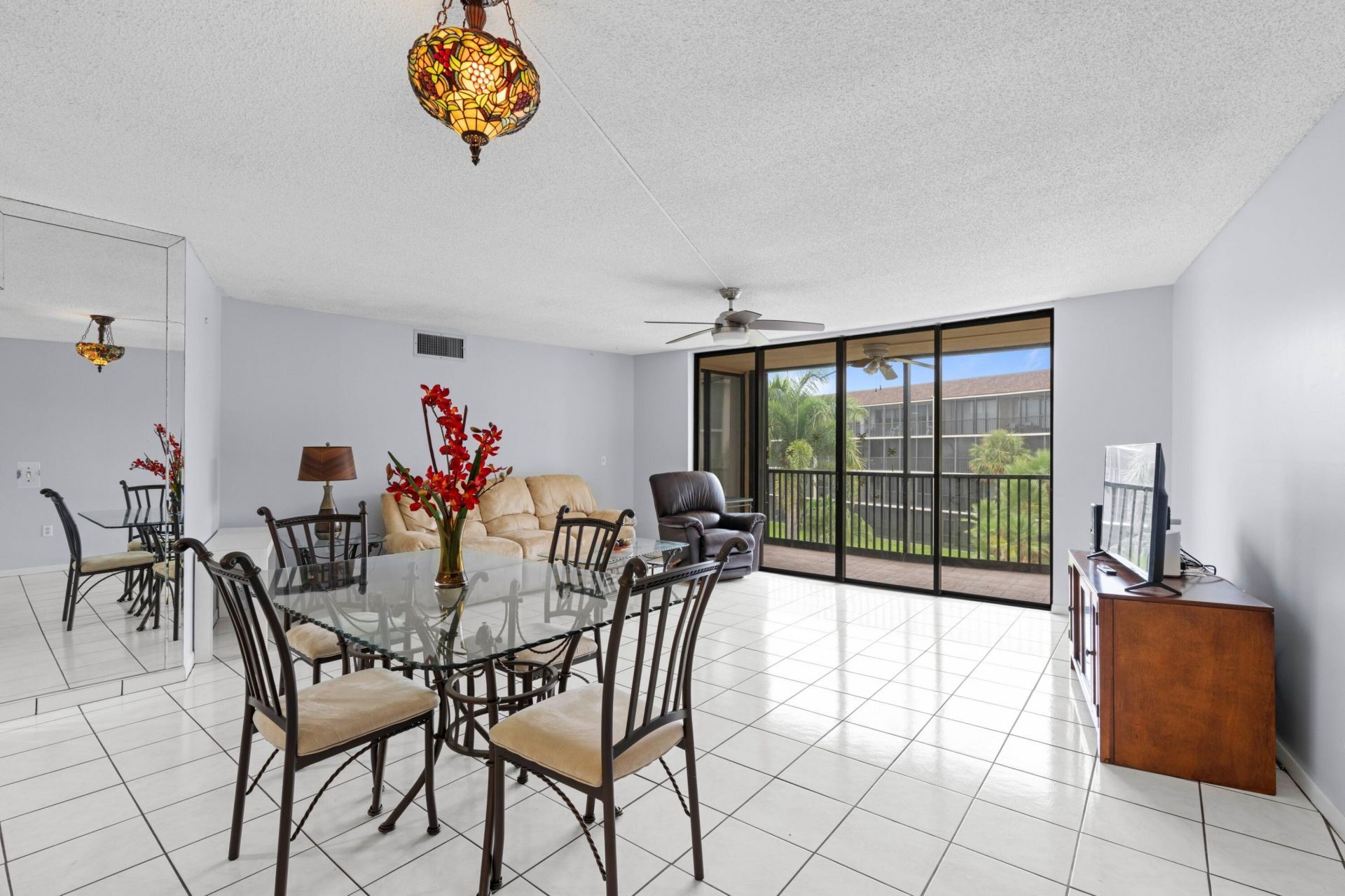 2424 N Federal Highway, Unit 305, Boynton Beach, FL 33435 Photo