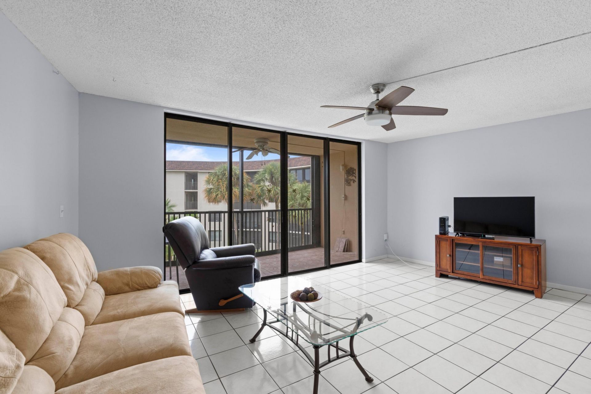 2424 N Federal Highway, Unit 305, Boynton Beach, FL 33435 Photo