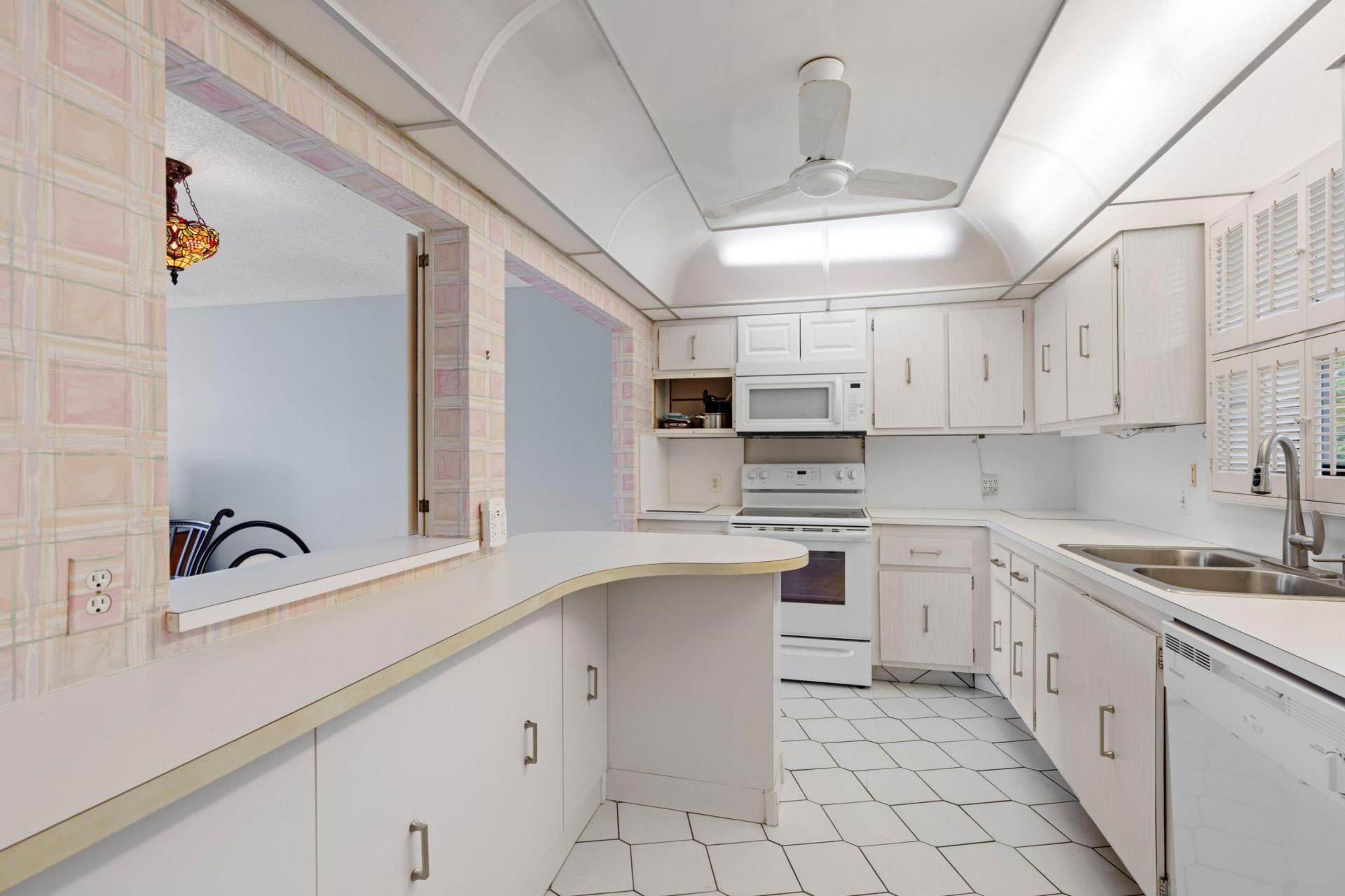 2424 N Federal Highway, Unit 305, Boynton Beach, FL 33435 Photo