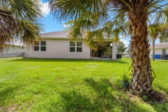 613 Carnival Terrace, Sebastian, FL 32958 Photo