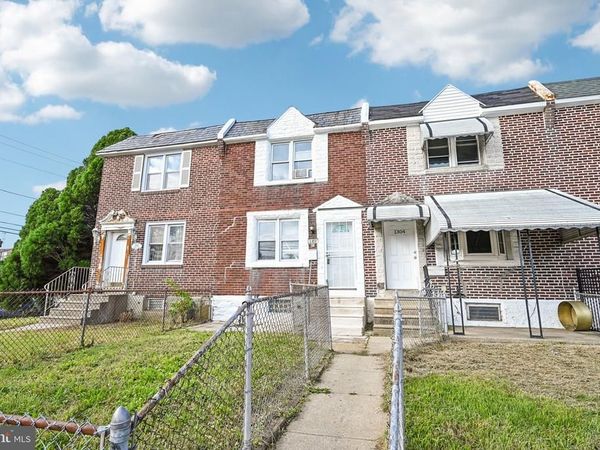 1302 WYCOMBE AVENUE, DARBY, PA 19023