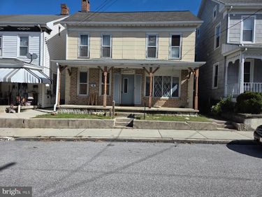 242 LOCUST STREET, HANOVER, PA 17331