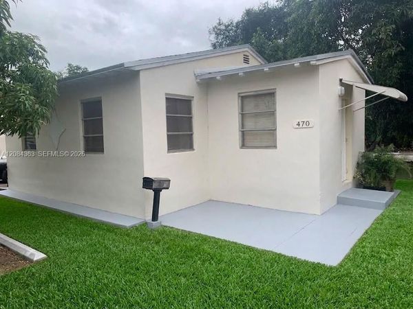 470 NE 162nd St , Miami, FL 33162