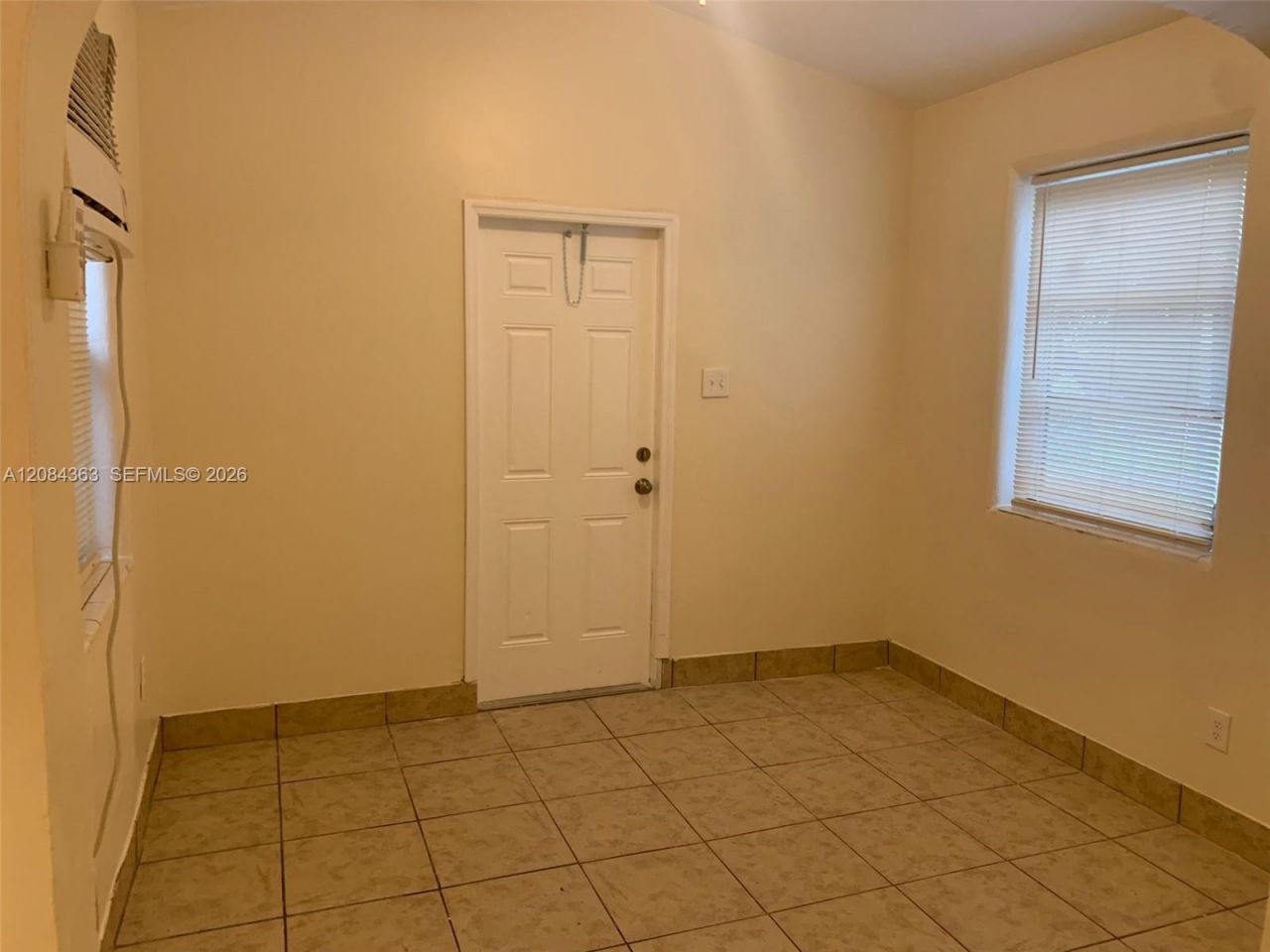 470 NE 162nd St, Miami, FL 33162 Photo