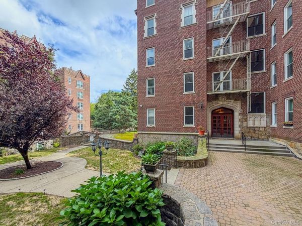 1428 Midland Avenue , Unit 3H, Bronxville, NY 10708