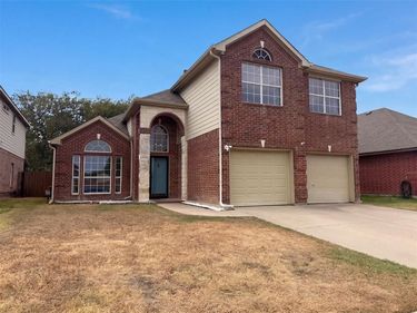 5821 Starboardway Drive, Fort Worth, TX 76135