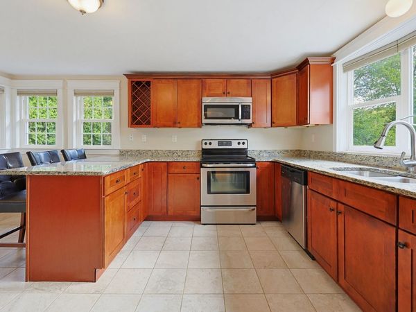 2806 Providence Rd, Northbridge, MA 01534