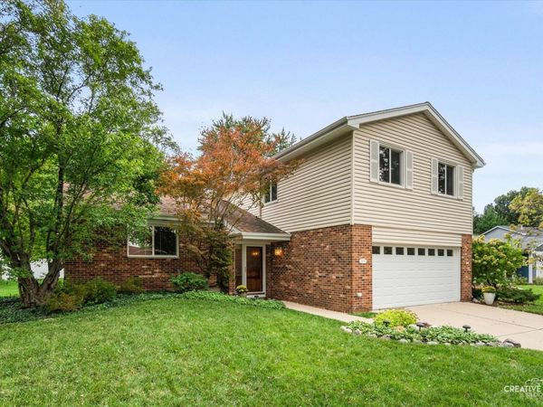 2S111 Lynn Court , Warrenville, IL 60555