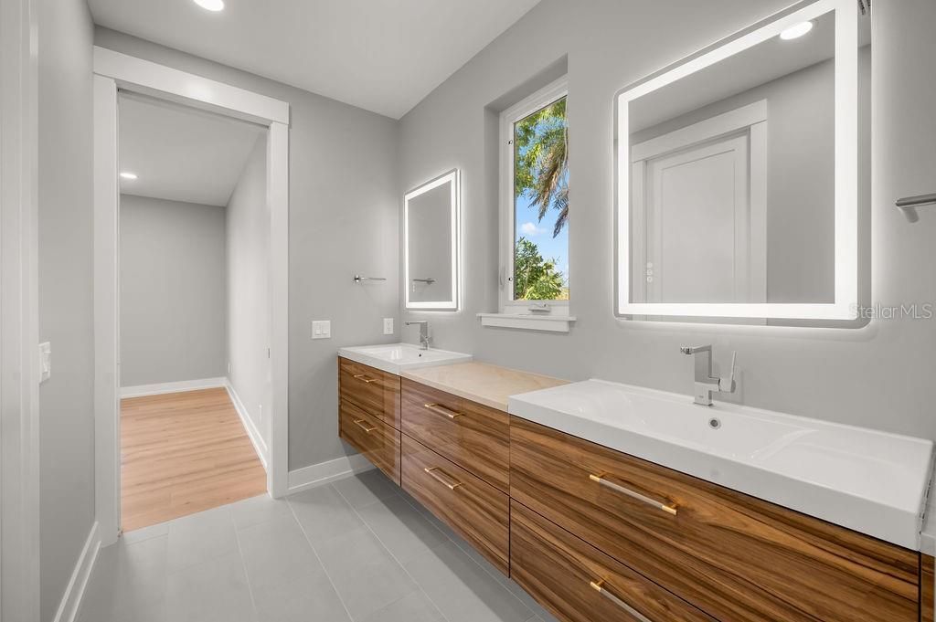3360 Bayou Sound, Longboat Key, FL 34228 Photo