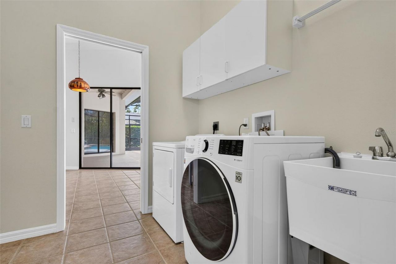 679 Sawgrass Bridge Road, Venice, FL 34292 Photo