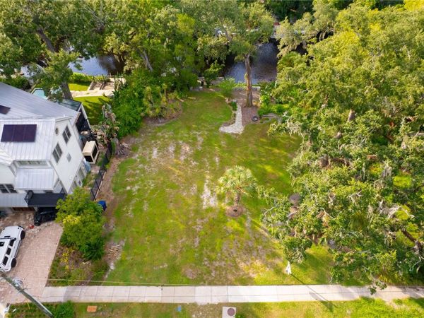 1214 E PARK CIR , TAMPA, FL 33604