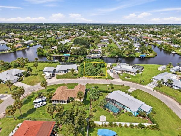4598 HERMAN CIRCLE , PORT CHARLOTTE, FL 33948