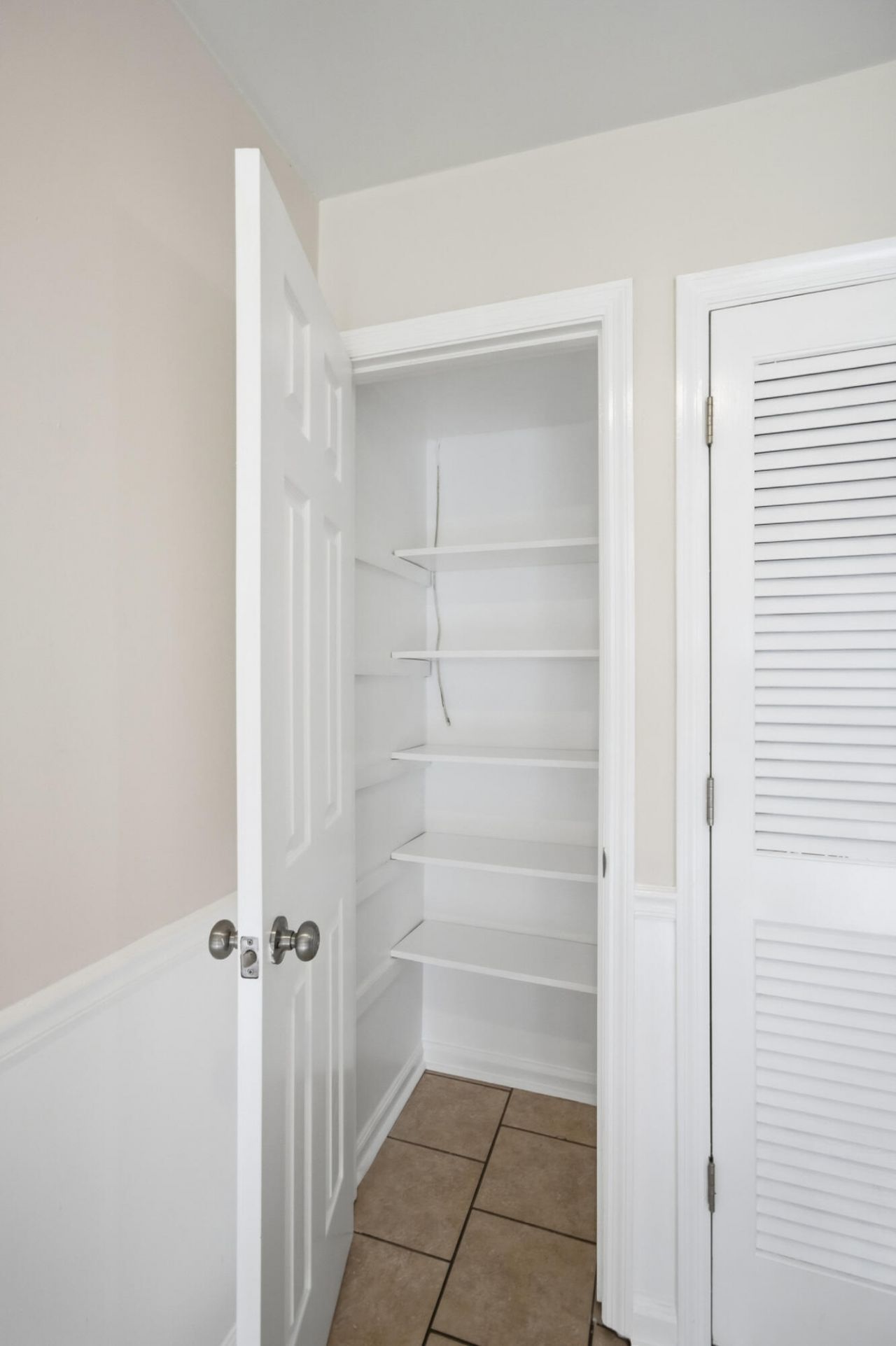 2494 Etiwan Avenue Photo 10