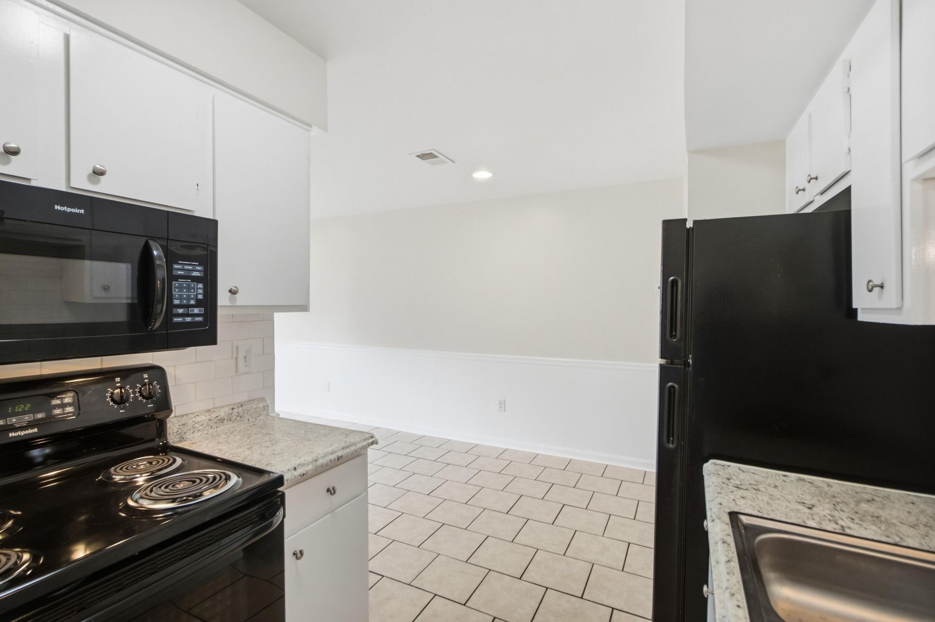 2494 Etiwan Avenue Photo 14