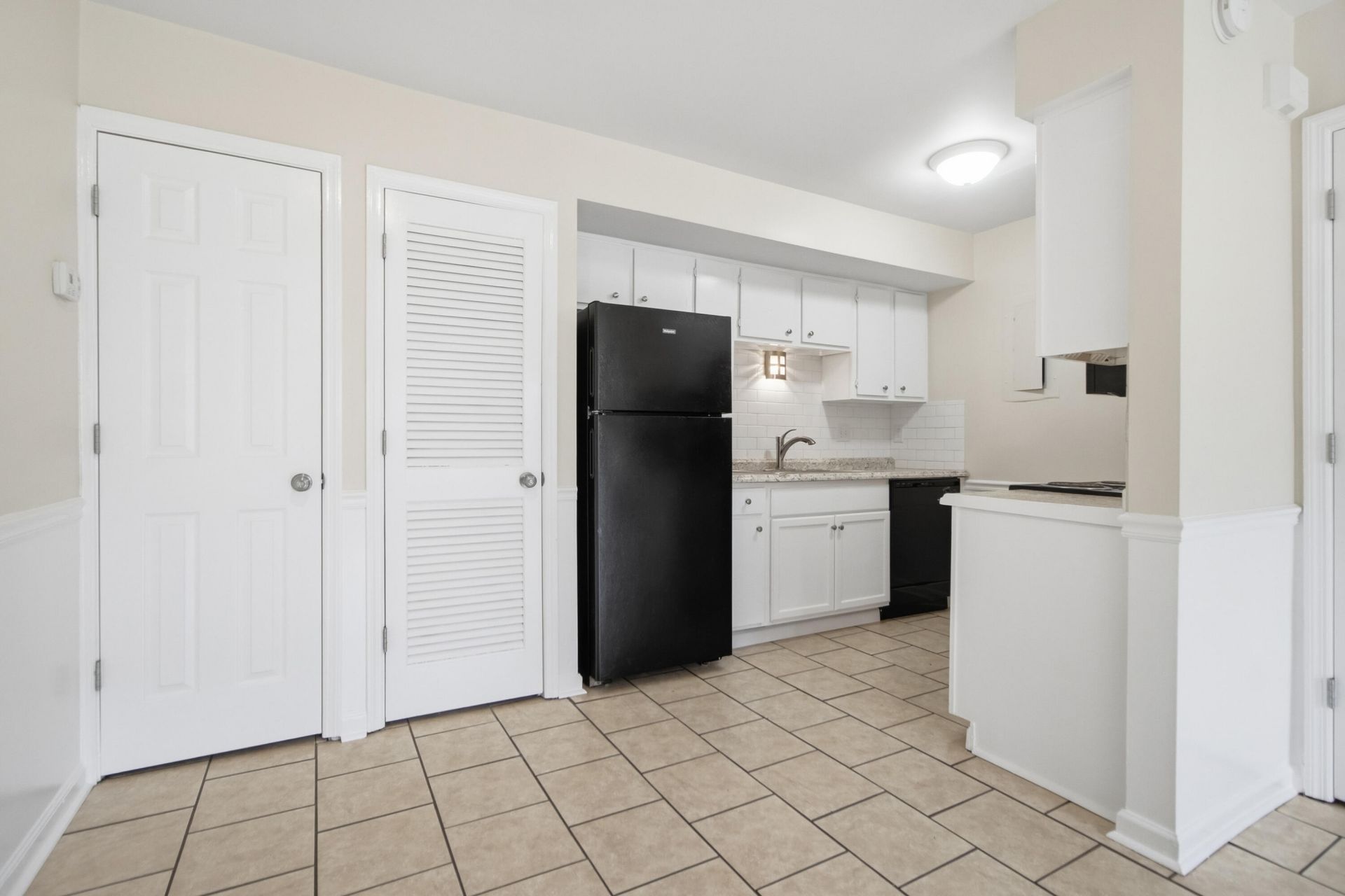 2494 Etiwan Avenue Photo 9