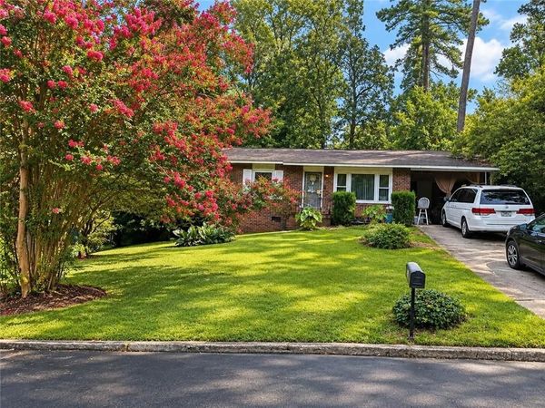 127 Ellendale Lane, Atlanta, GA 30318