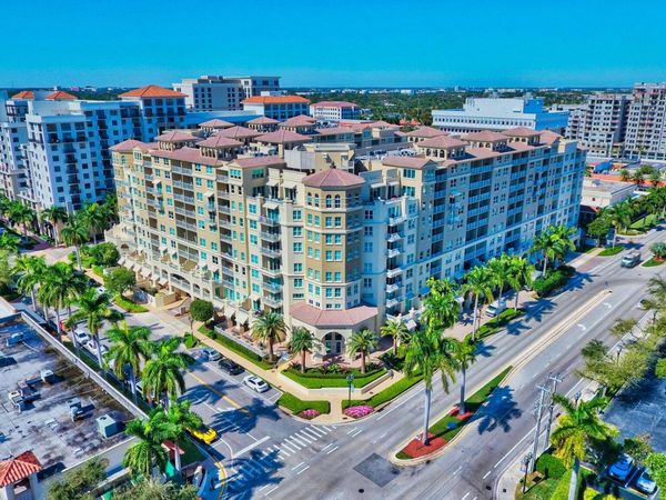 99 SE Mizner Boulevard, Unit Ph37, Boca Raton, FL 33432