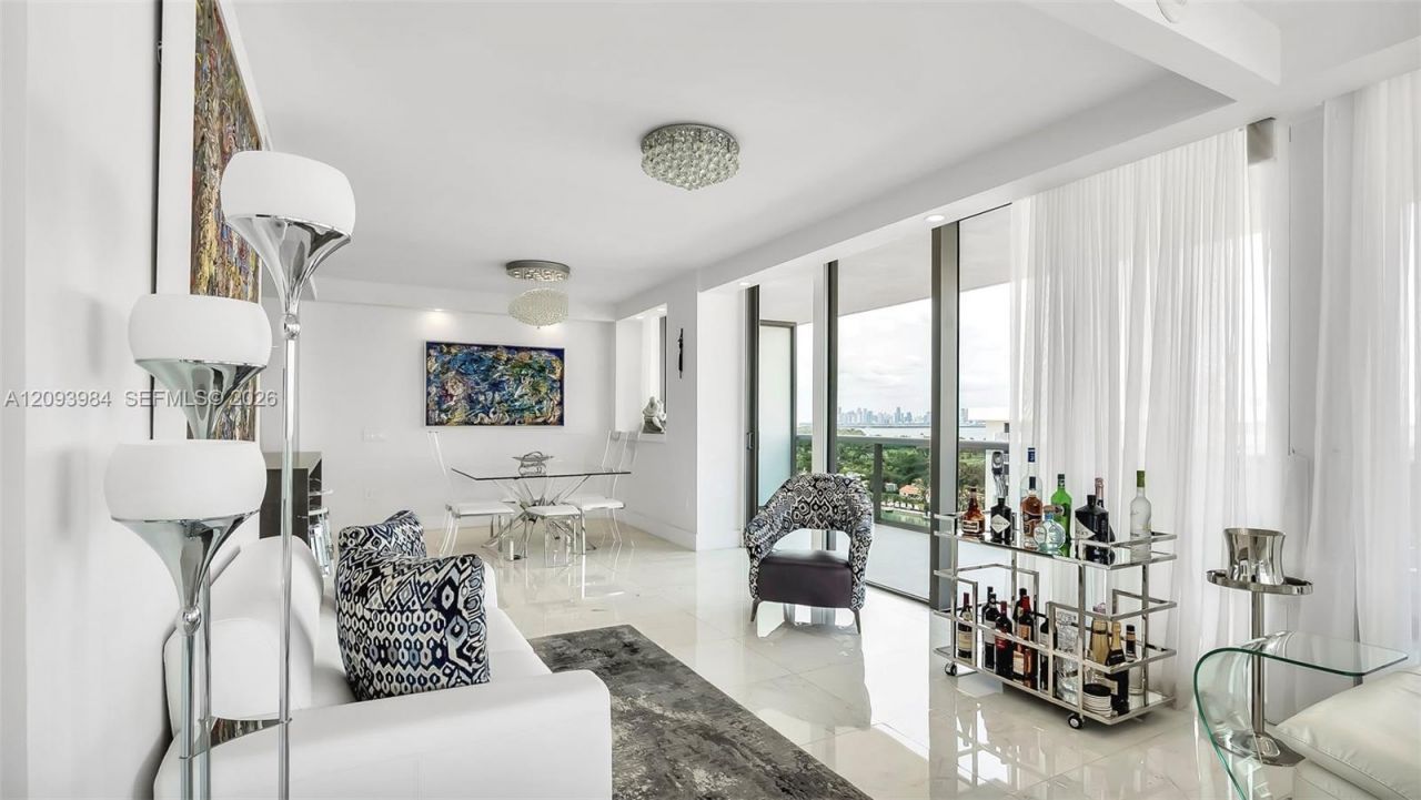 5875 Collins Ave , Unit 1707, Miami Beach, FL 33140 Photo