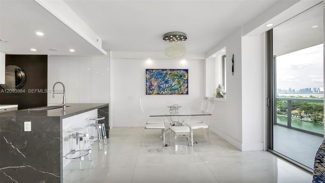 5875 Collins Ave , Unit 1707, Miami Beach, FL 33140 Photo