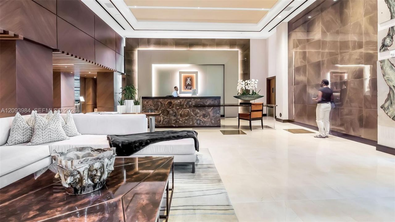 5875 Collins Ave , Unit 1707, Miami Beach, FL 33140 Photo