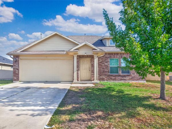 417 Foxglove DR, Hutto, TX 78634