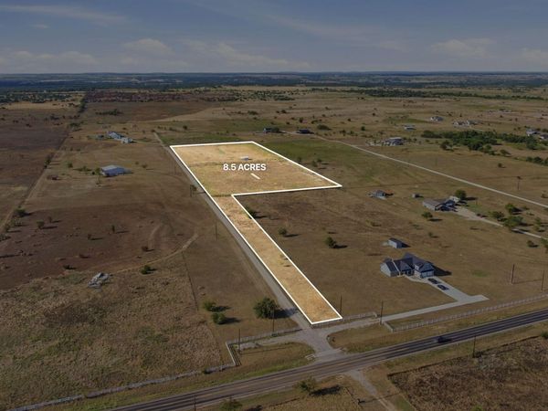 223 Saxon LN, Bertram, TX 78605