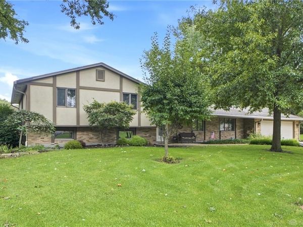 7882 Millerton Drive, Centerville, OH 45459