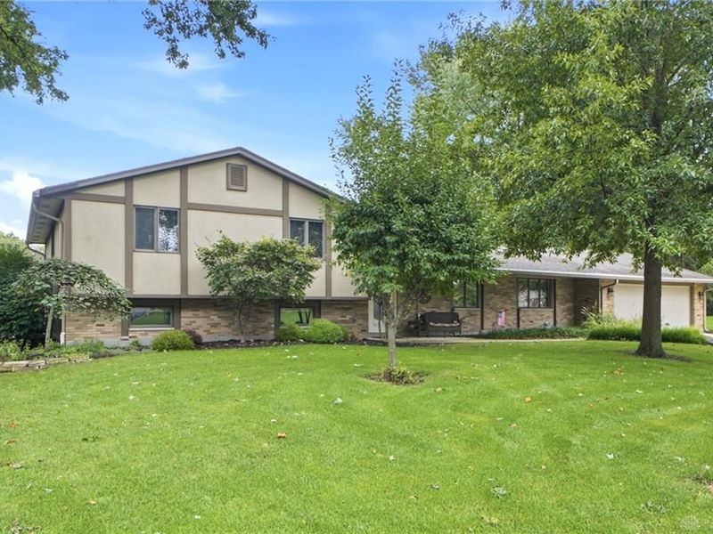 7882 Millerton Drive, Centerville, OH 45459 Photo 1