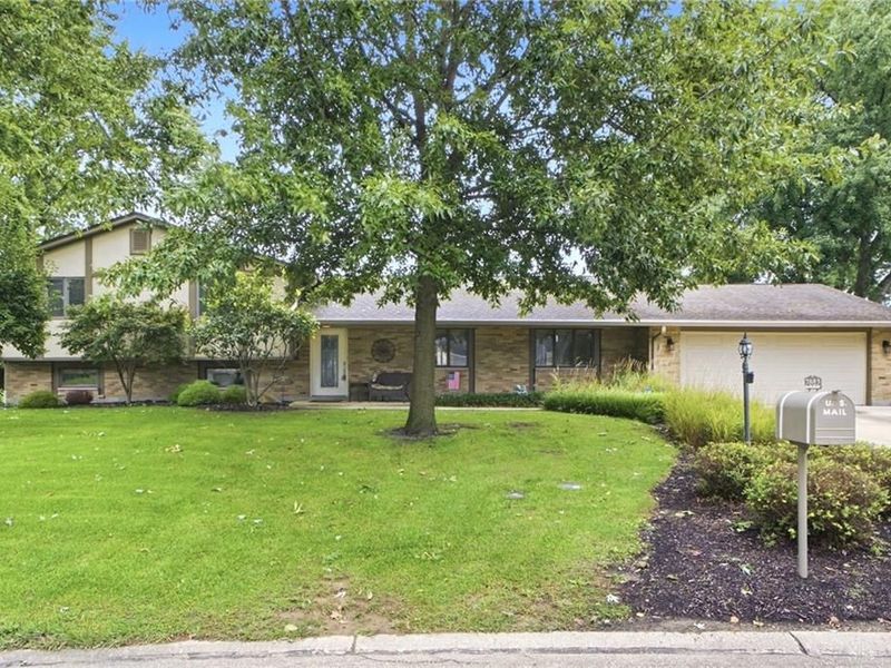 7882 Millerton Drive, Centerville, OH 45459 Photo 2