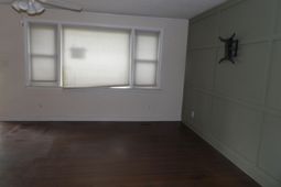 728 Melrose Drive photo 4