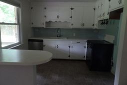 728 Melrose Drive photo 4