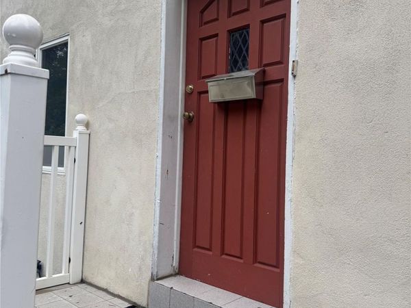 North Babylon, NY 11703