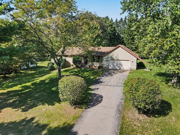 8727 Coyle Drive, Pinckney, MI 48169