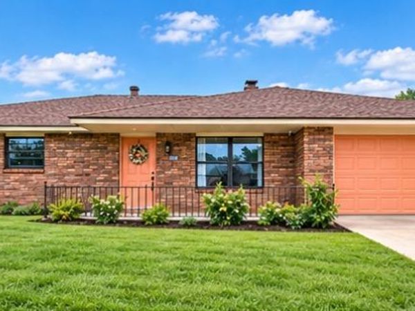 1701 SE P Street , Bentonville, AR 72712