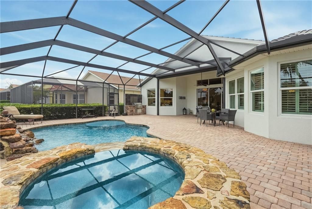 19615 Maddelena Cir, Estero, FL 33967 Photo