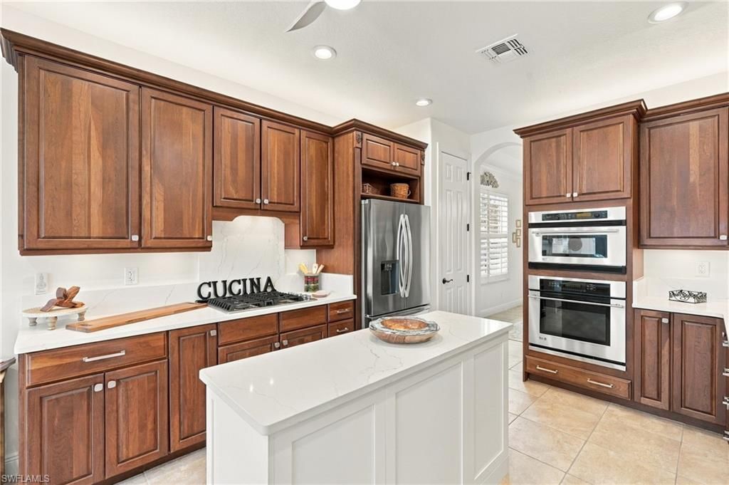 19615 Maddelena Cir, Estero, FL 33967 Photo