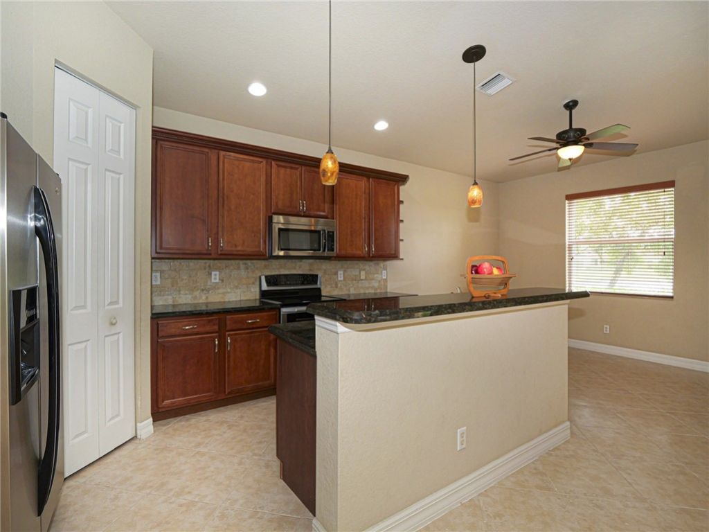 5560 57th Way , Vero Beach, FL 32967 Photo