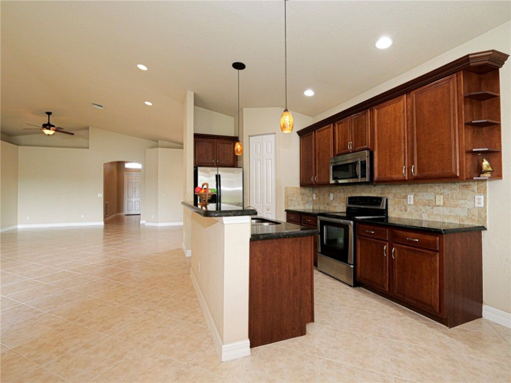 5560 57th Way , Vero Beach, FL 32967 Photo