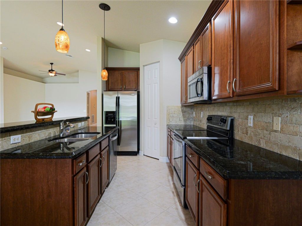 5560 57th Way , Vero Beach, FL 32967 Photo