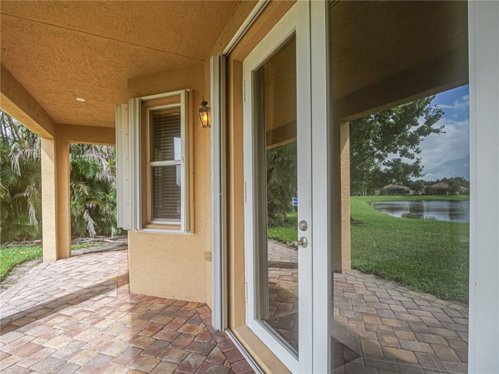 5560 57th Way , Vero Beach, FL 32967 Photo
