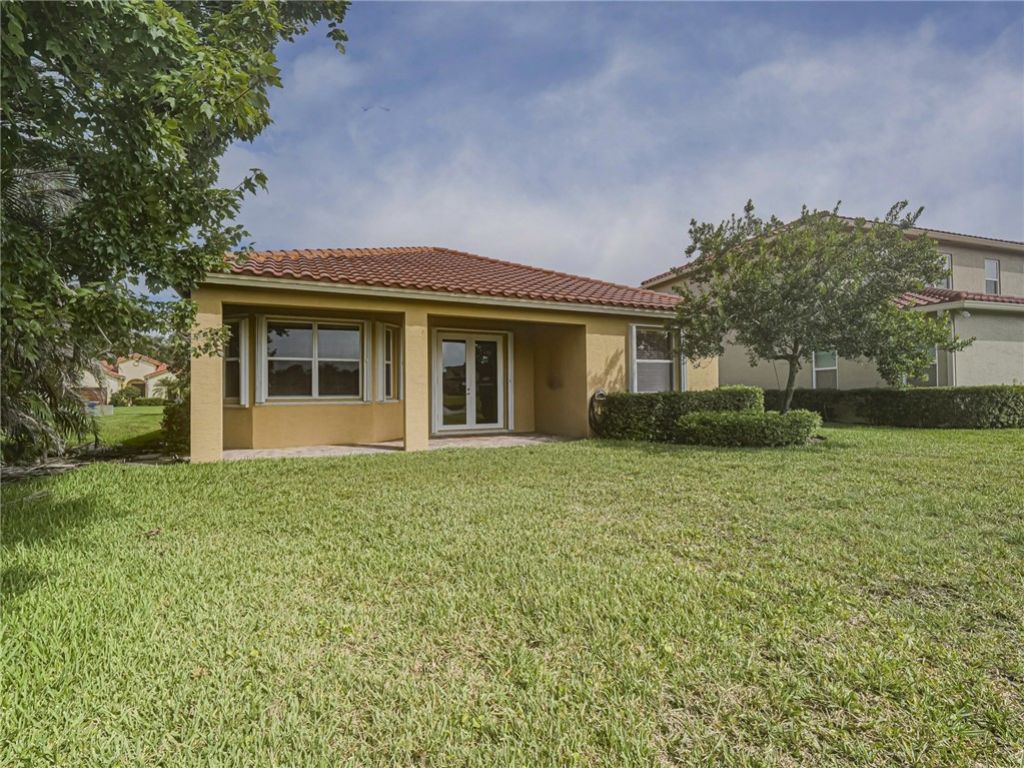 5560 57th Way , Vero Beach, FL 32967 Photo