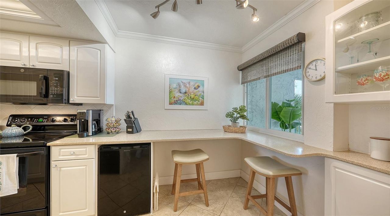 625 Beach Road, Unit 301, Sarasota, FL 34242 Photo