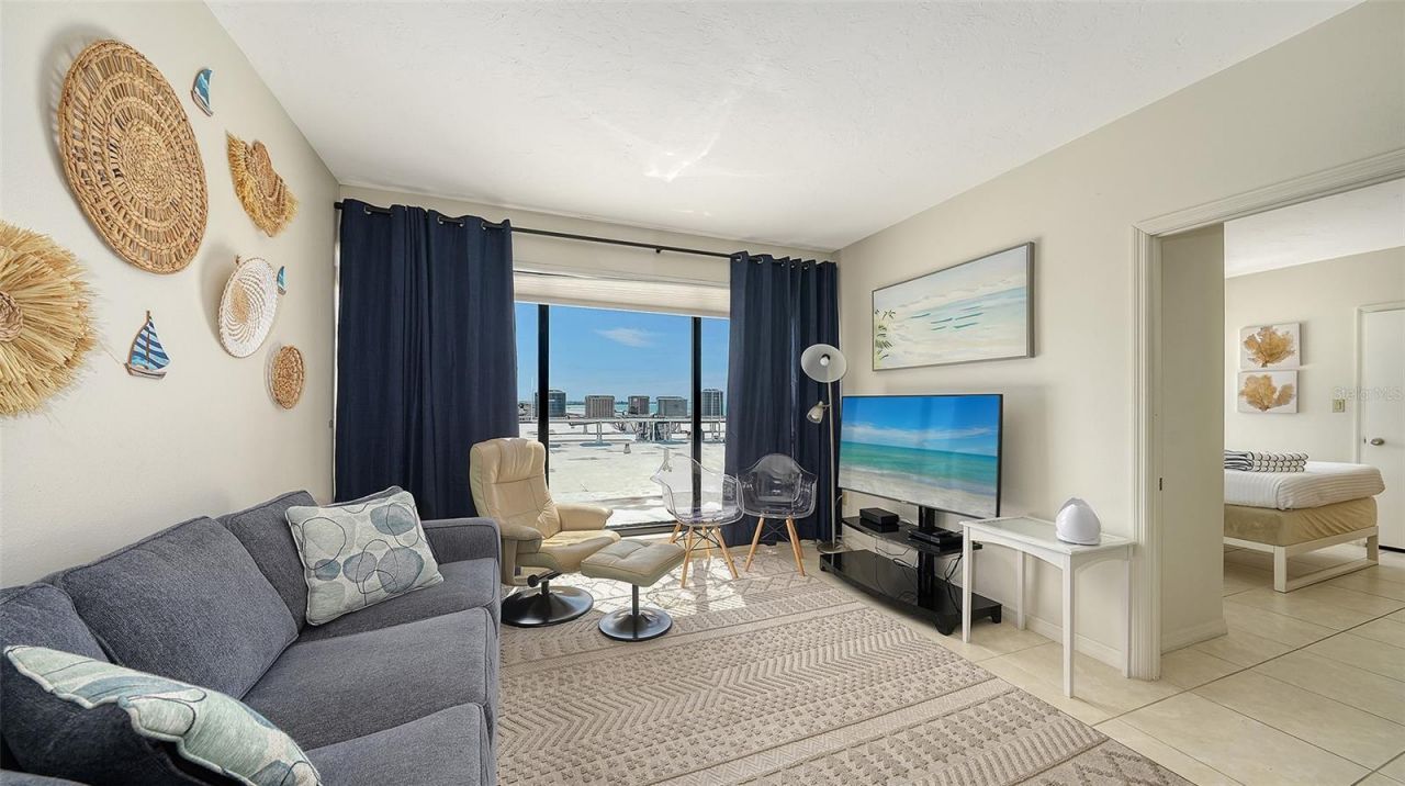 625 Beach Road, Unit 301, Sarasota, FL 34242 Photo