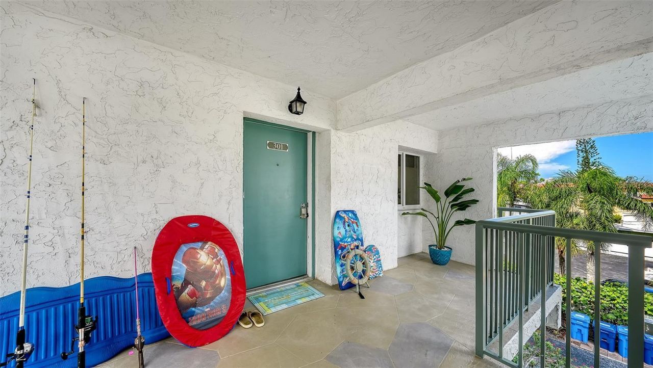 625 Beach Road, Unit 301, Sarasota, FL 34242 Photo