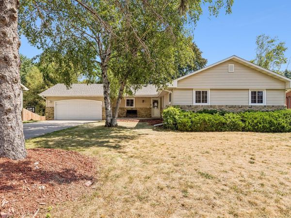 95 15th Avenue SW, New Brighton, MN 55112