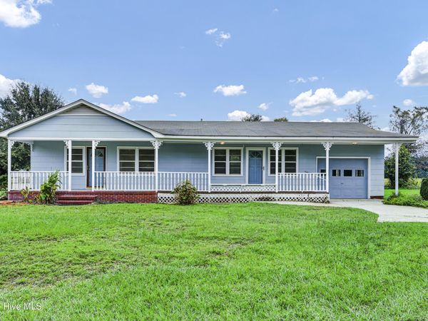 6285 Stag Park Road , Burgaw, NC 28425