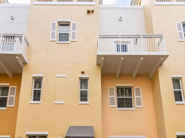 2326 VINTAGE Drive, Unit Bldg 13, Lighthouse Point, FL 33064