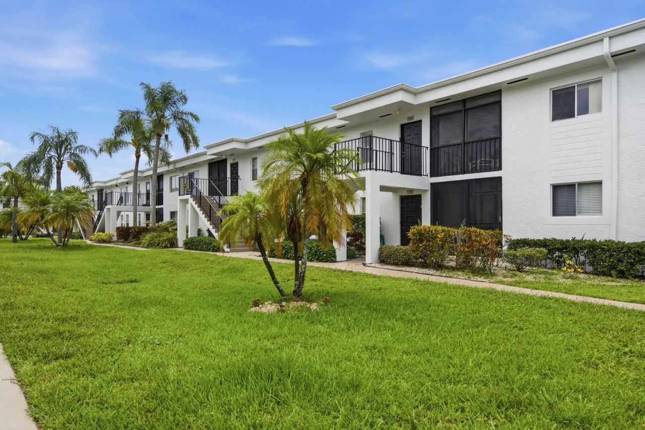 14898 Wedgefield Drive, Unit 208, Delray Beach, FL 33446 Photo