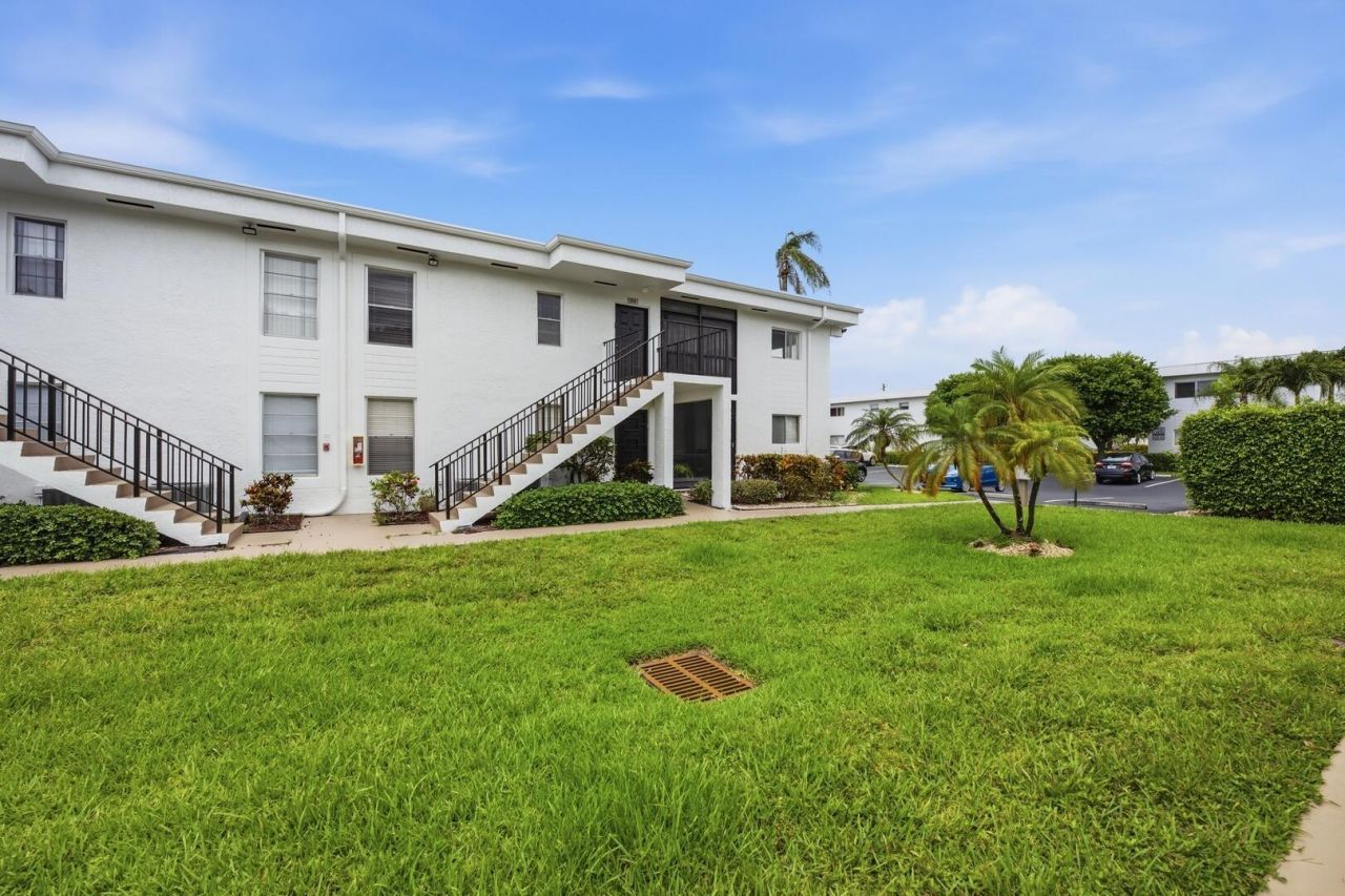 14898 Wedgefield Drive, Unit 208, Delray Beach, FL 33446 Photo
